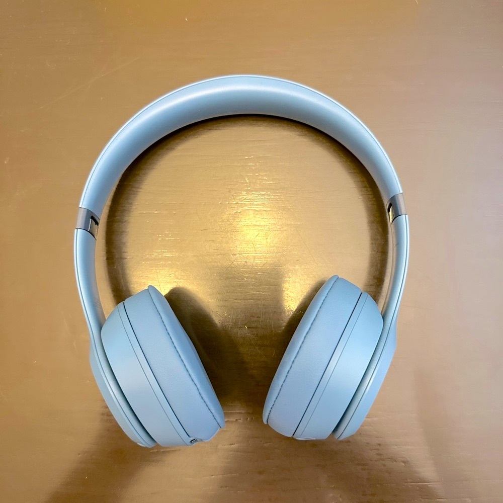 Beats Solo 4 Wireless Bluetooth Over Ear Headphones with Case
